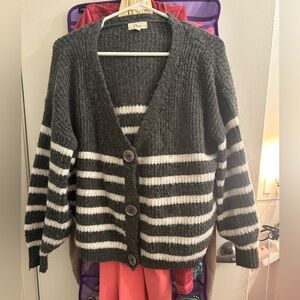 Elan- size small grey cardigan